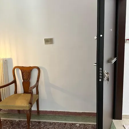 Goldy Centre Apartment